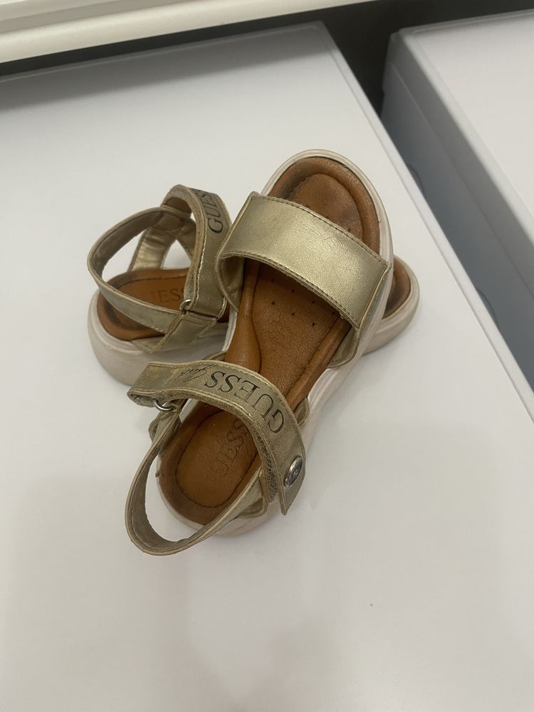 Детски сандали Guess