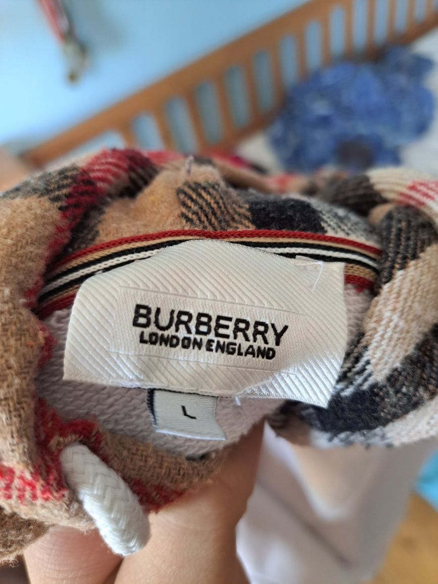 Burberry hoodie ( оригинално)
