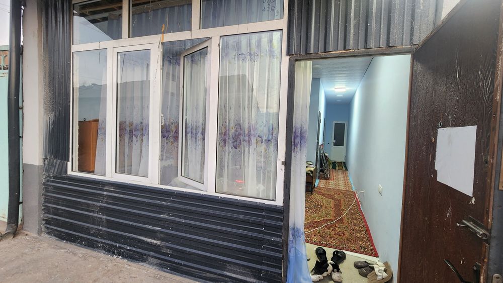 Kelesda Hokimiyat Kochada Tayor Ishlab Turgan Biznes Ikki Hona Uyi Bil