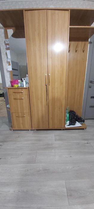 Продам бу прихожая