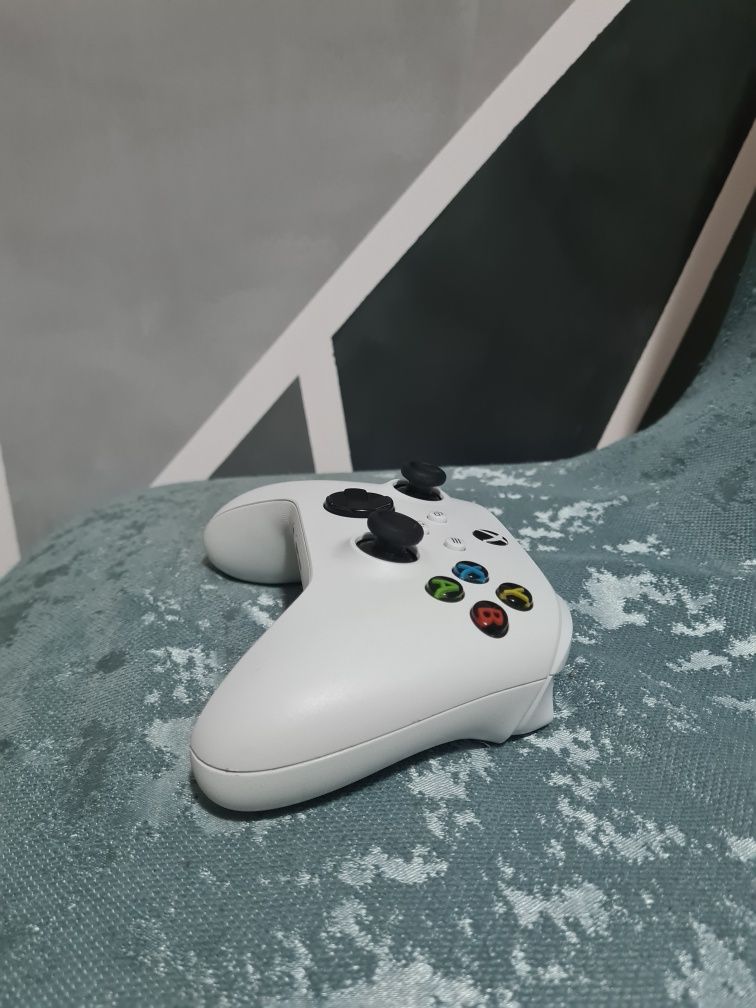 xbox series s 512GB + tastatura white shark+ casti gaming