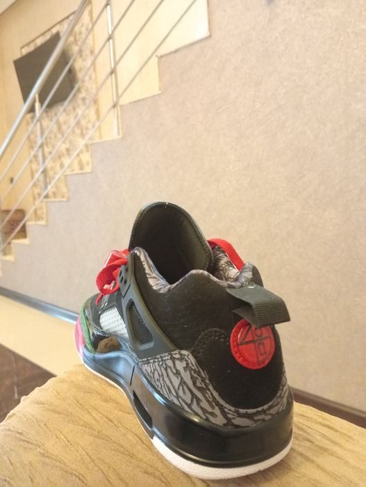 Air Jordan Spizike Low "Bred"