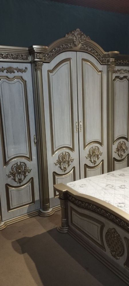 Mebel spalniy komplekt