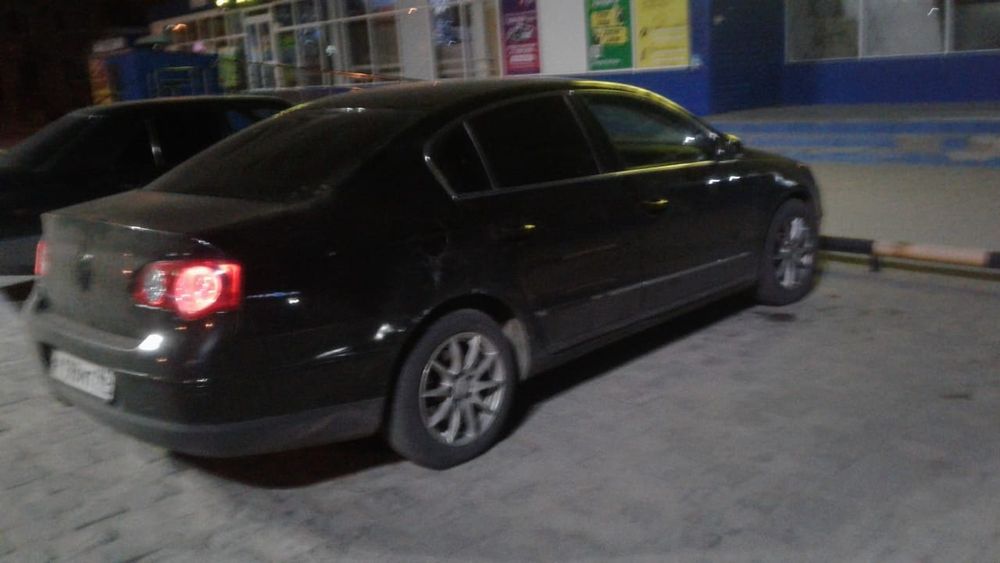 Продам пасат б6 fsi объем 2