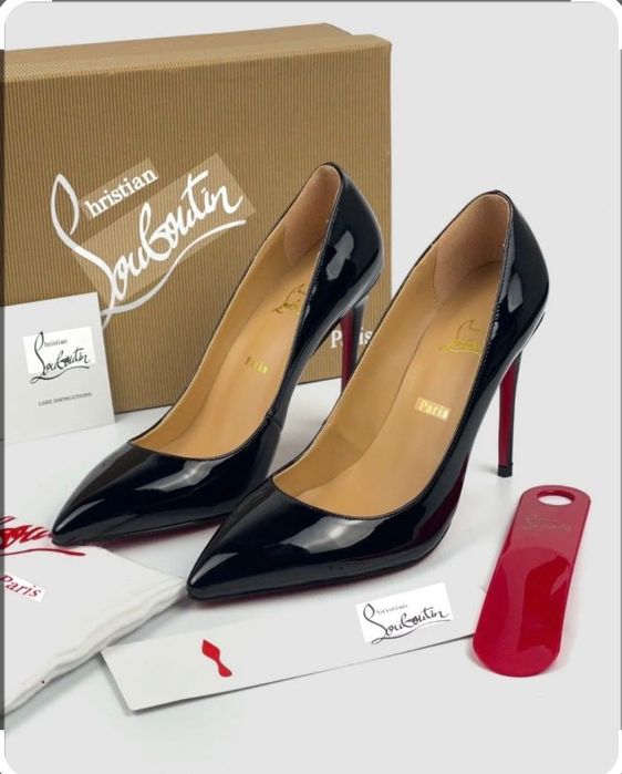 Високи обувки Christian Louboutin