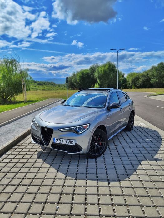 Alfa Romeo Stelvio 2.0 280 cp Q4