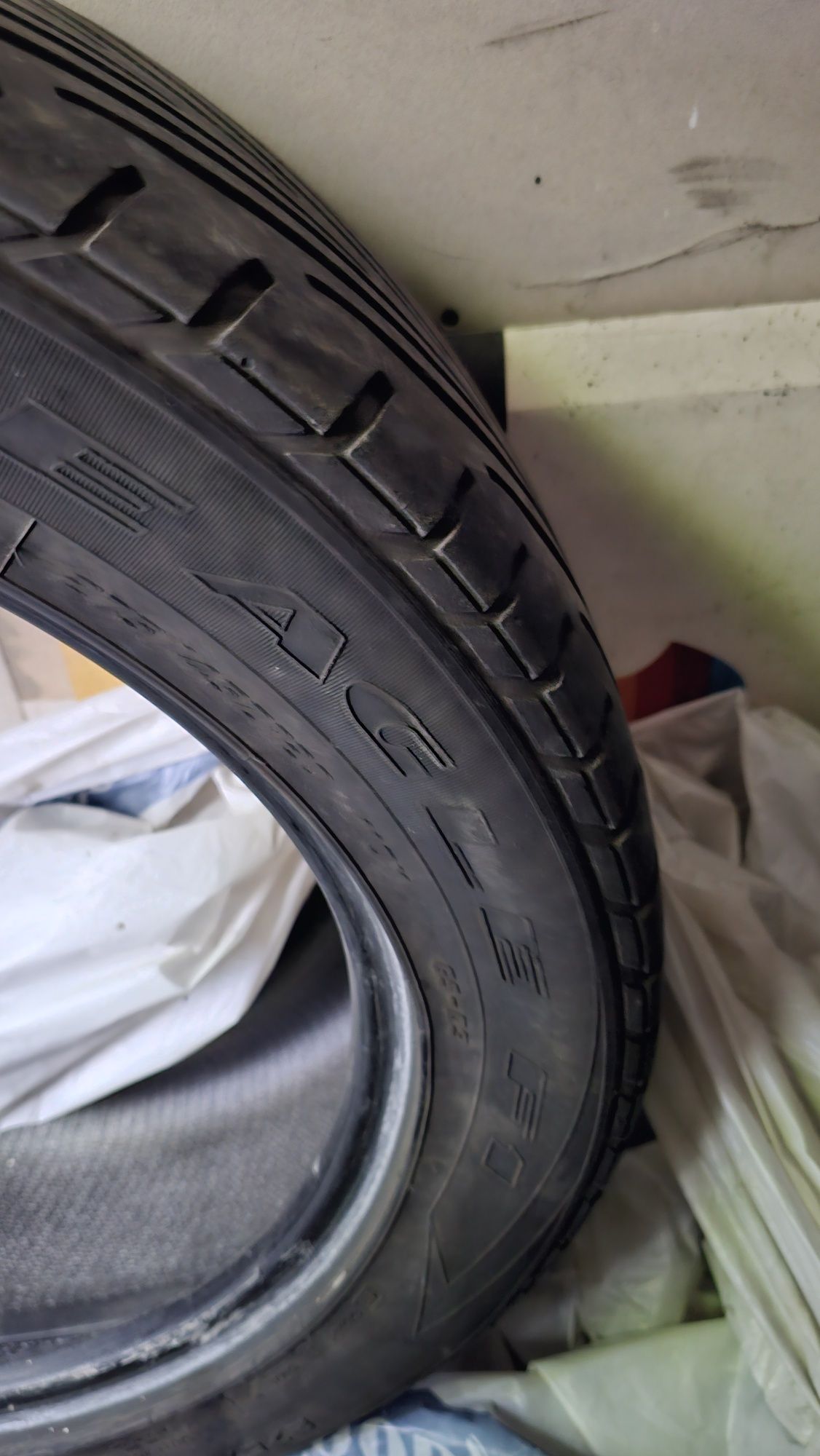 Продавам 4 бр. летни гуми Goodyear Eagle F1 GS-D3 275/45zr20