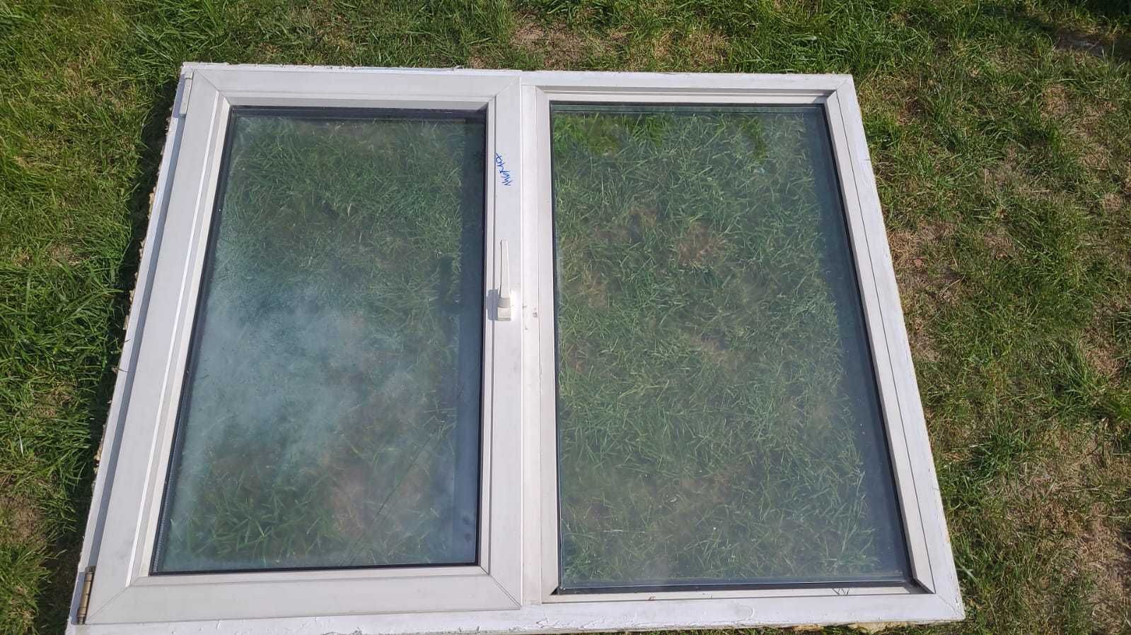 geam termopan 175cm * 116 cm  (3 ochiuri de geam) si o deschidere