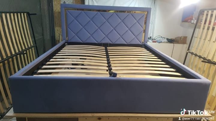 Продаю двухспальная и детские кровати.