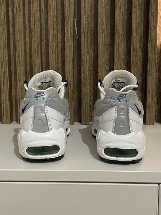 Vand Nike Air Max 95 OG “Grape” marime 37.5
