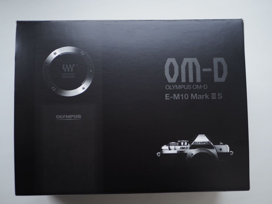 Продам фотоаппарат Olympus em10 mark3s