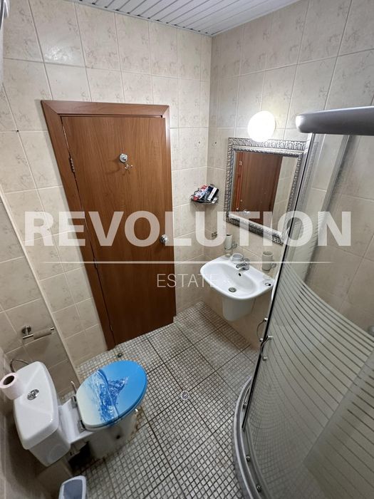 Дава се под наем Тристаен апартамент в Варна, Център - 70 кв.м за 550 € - Снимка #10