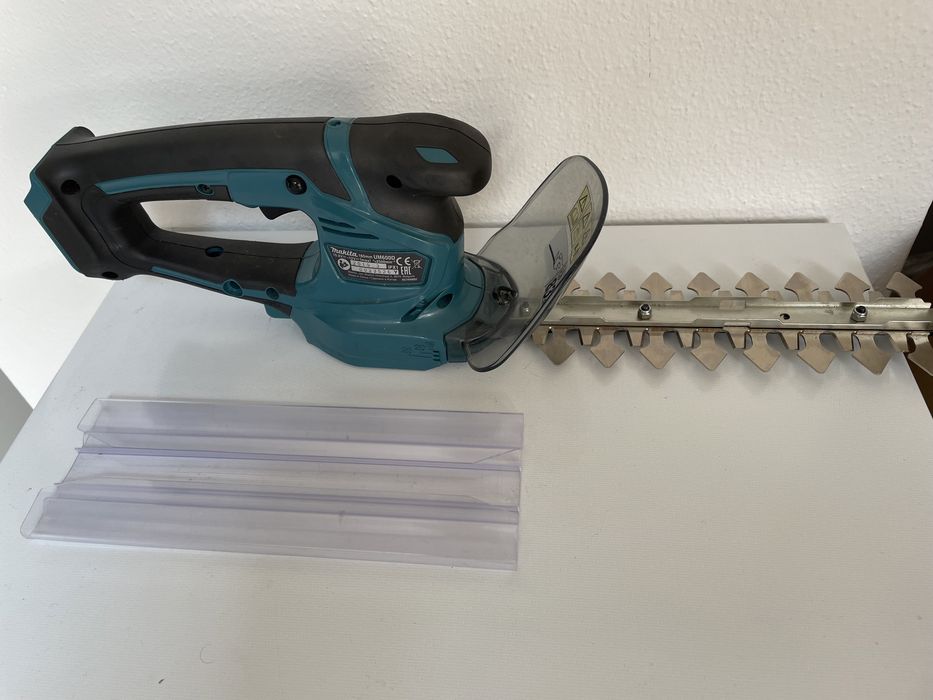 Foarfeca gard viu - Makita -12 volti