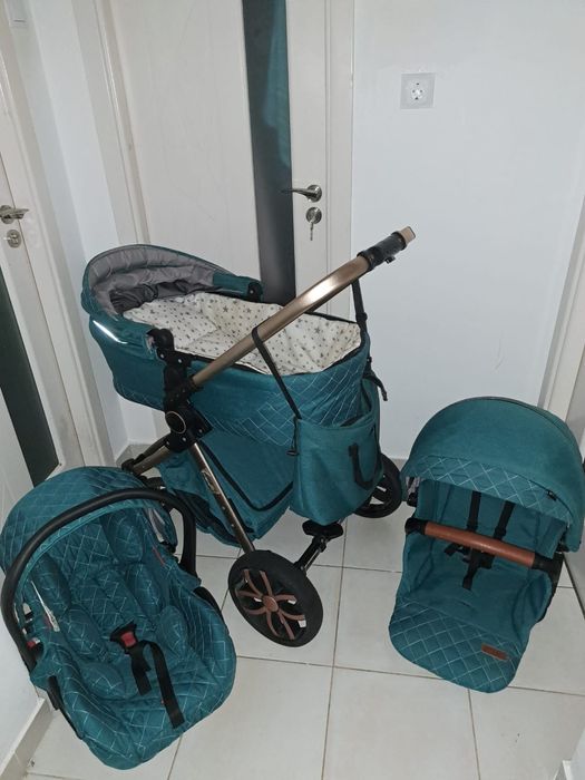 Vând cărucior 3 în 1