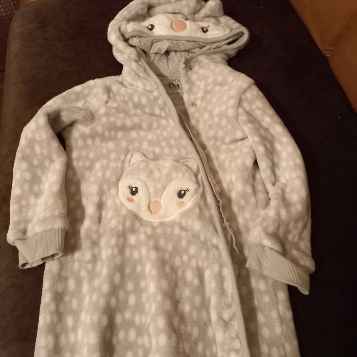 Vând set 2 body-uri groase 1.5 - 3 ani