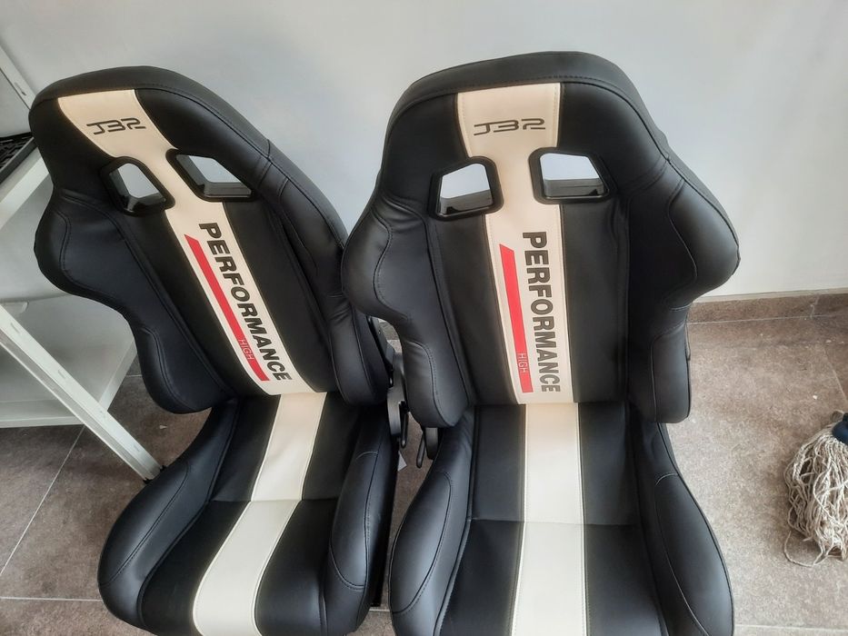 Спортни седалки за автомобил J32
