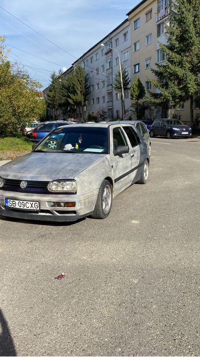 Vand golf 3 culoare mai deosebita