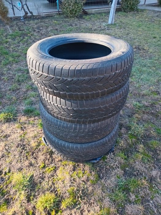 Vand anvelope r15 stare foarte buna