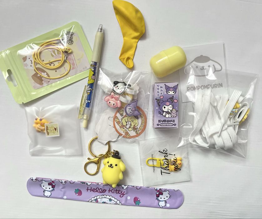 Cutii cu 15 surprize Sanrio noi