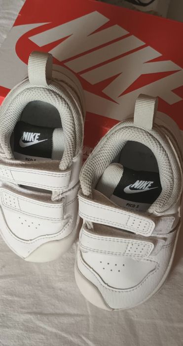 Nike piele albi marimea 22