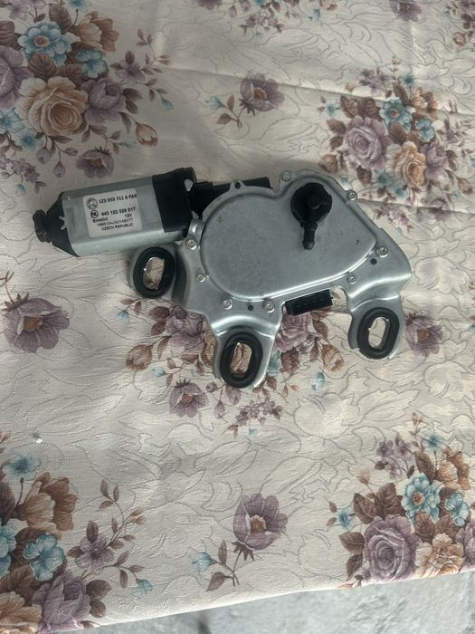 Motoras stergator spate Skoda Octavia