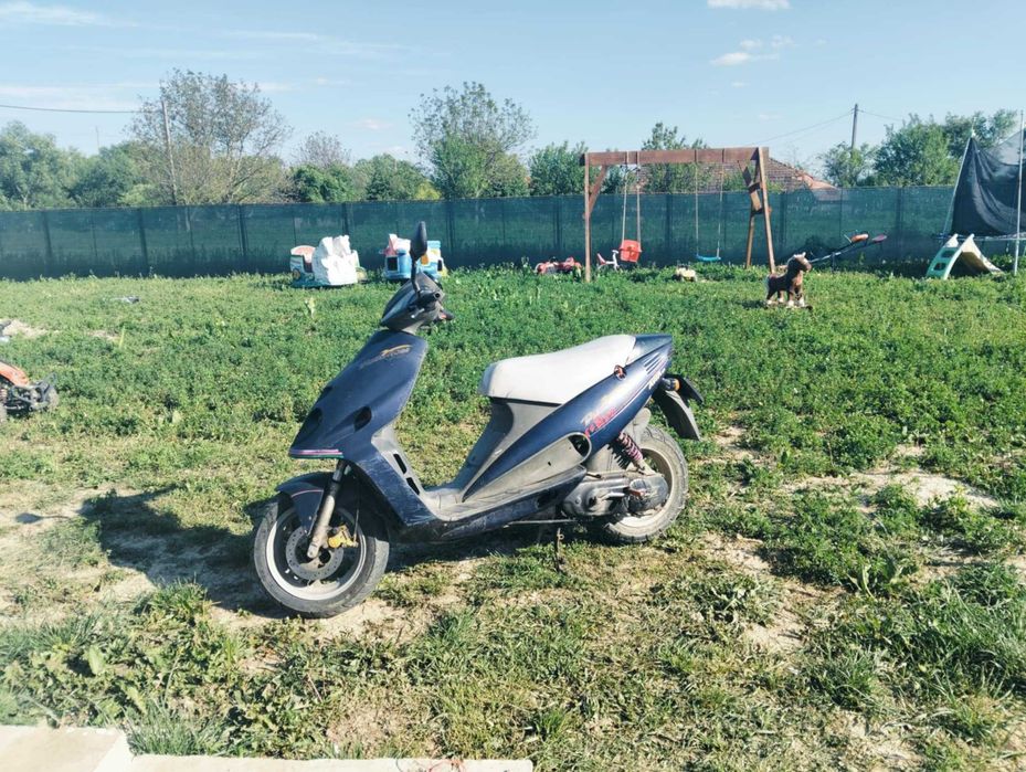 Scuter malaguti f12