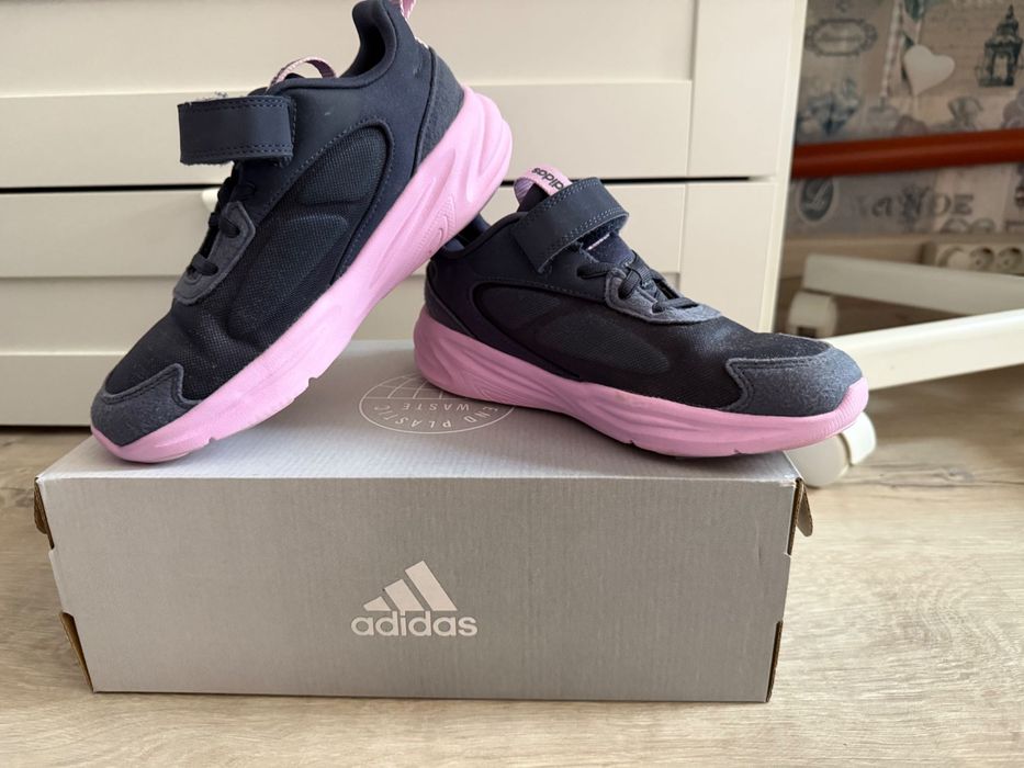 Маратонки Adidas 34