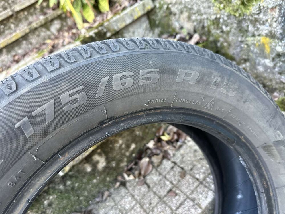 Продавам зимни гуми BFGoodrich 175/65/15 4бр.