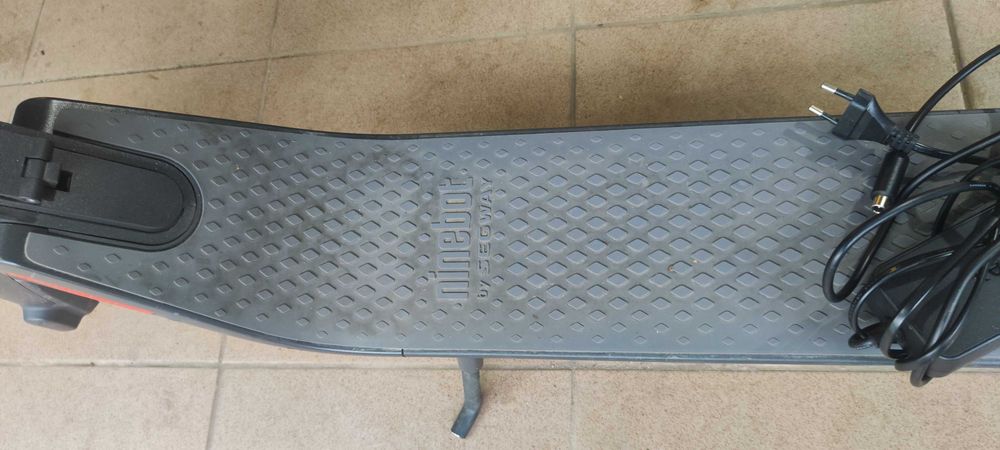 Електрическа Тротинетка segway ninebot 2  350w