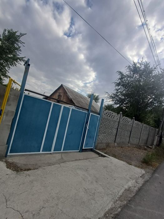 Продам дом в сахзаводе с большим огородом