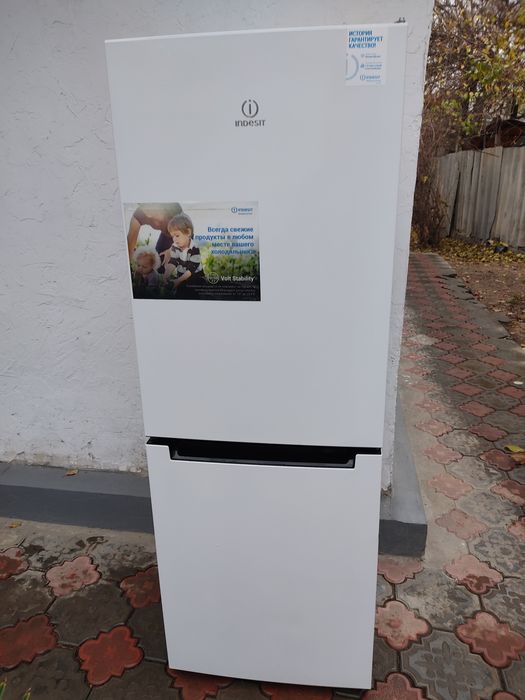 Продается холодильник Индезит