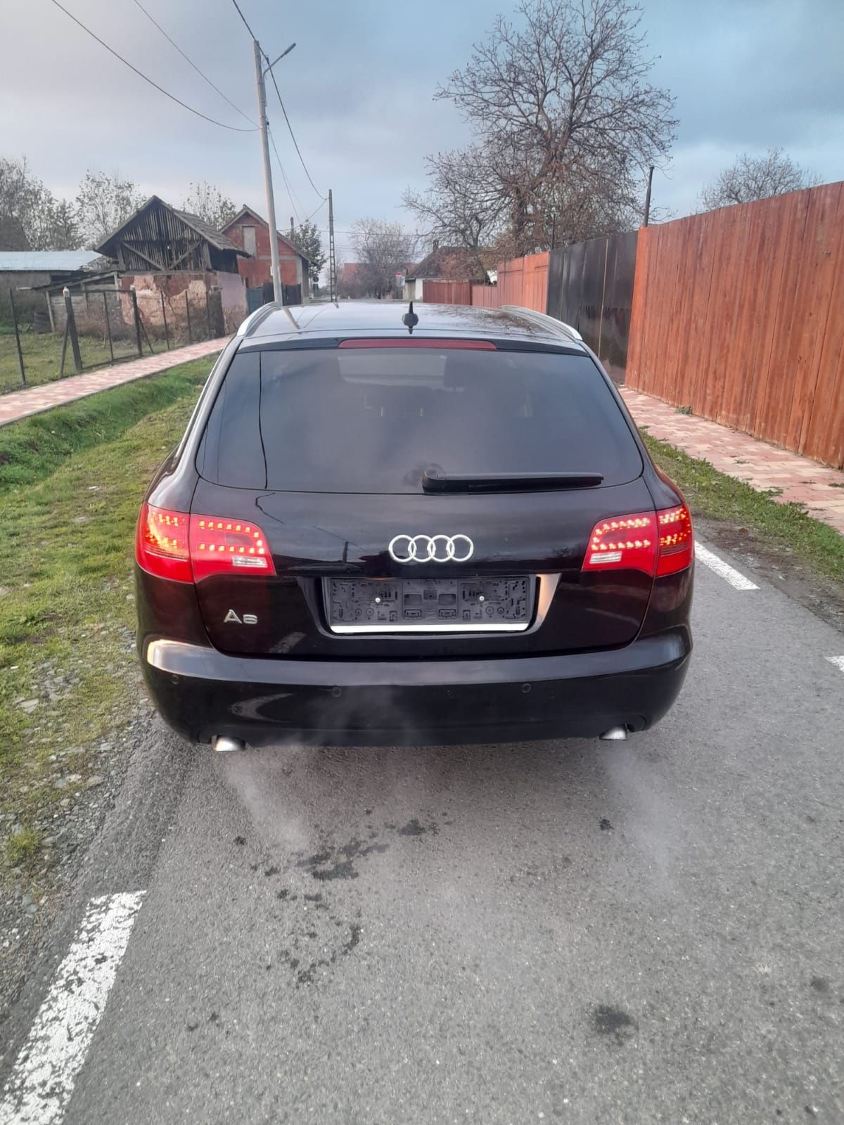 Vând  Audi  A6  motor 2 litri