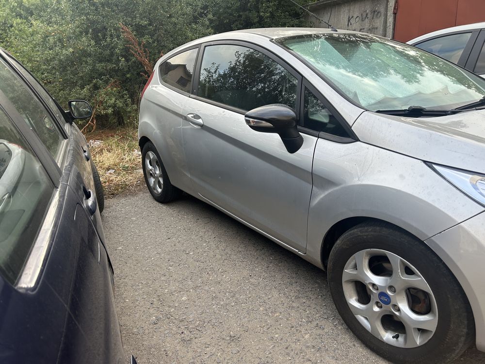 Ford Fiesta 2010г 1.4 бензин/фабрична газ ЗА ГЛАВА