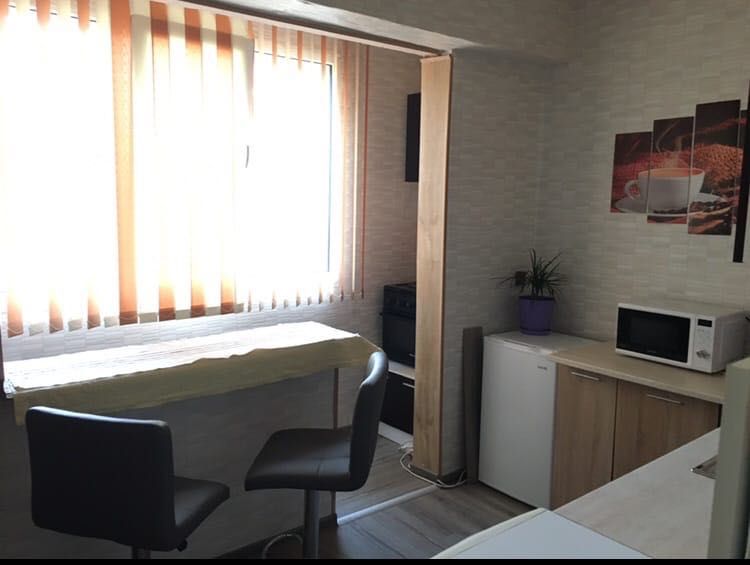 Дава се под наем Едностаен апартамент в Враца, Дъбника - 42 кв.м за 229.5 € - Снимка #2