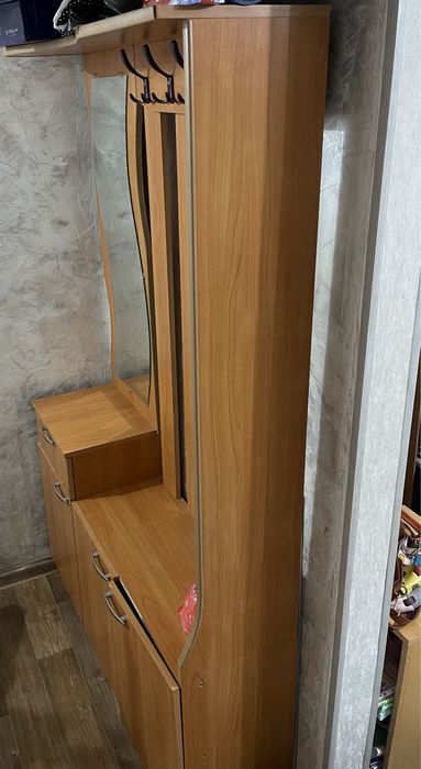 Продается прихожка.