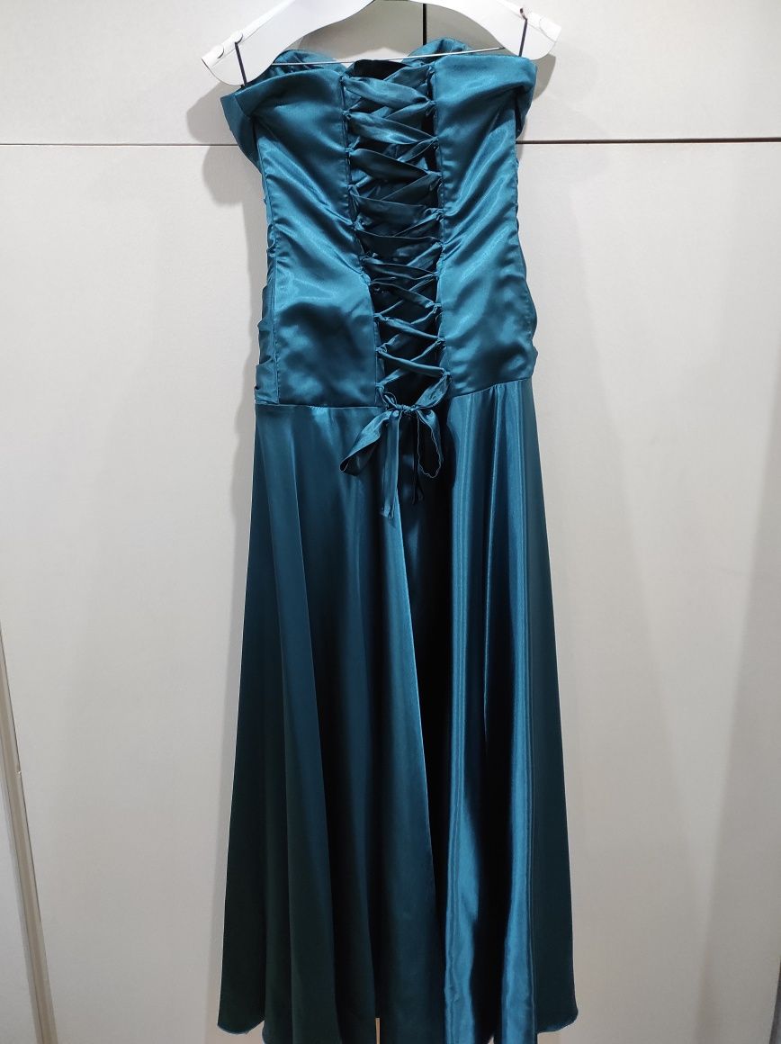 Абитуриентска/Официална рокля