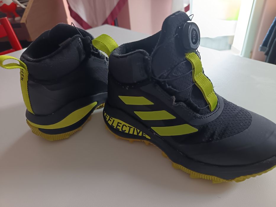 Ghete Adidas fortuna boa neon Nr 32