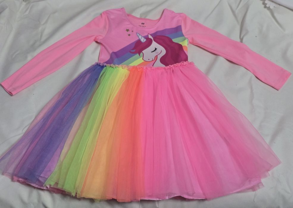 Rochie cu aripi,.curcubeu de la H&M