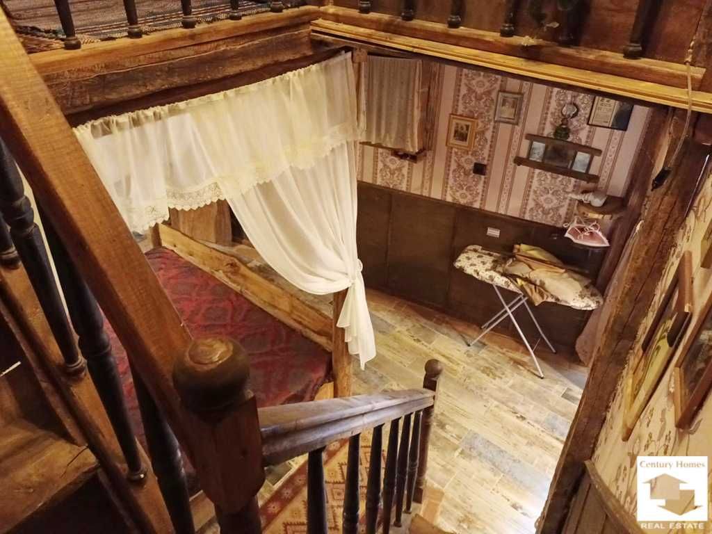 104944 ЕКСКЛУЗИВНО! Уютен тристаен апартамент в центъра на В. Търново