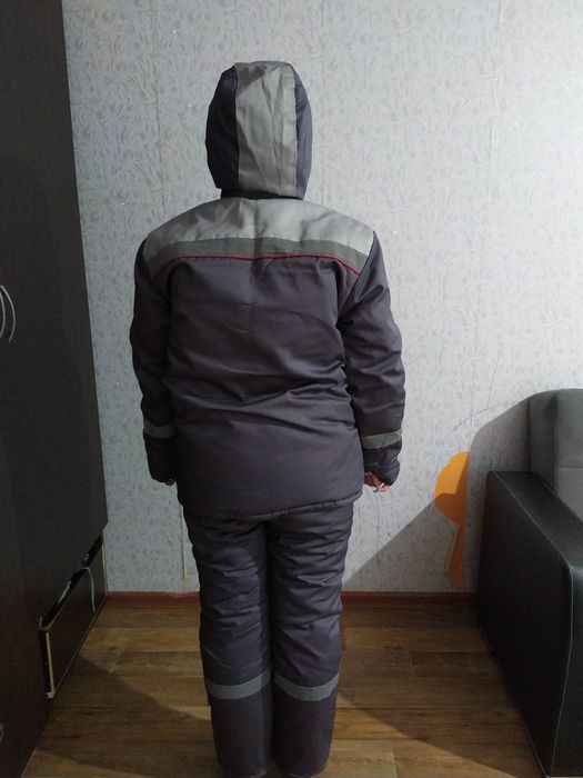 Продам спецодежу размер 44-46 рост 170-76 новая в упаковке теплая