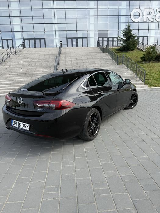 Vând Opel Insignia 2.0 CDTI – 170 CP – 2018 – Manuală