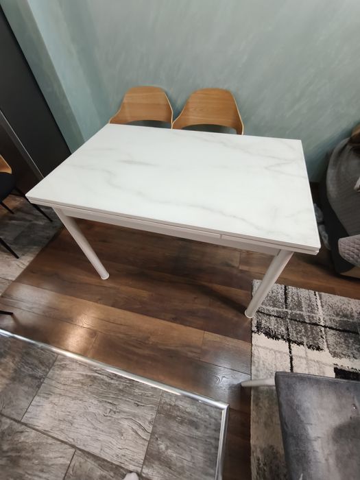 Разтегателна трапезна Маса с закалено стъкло