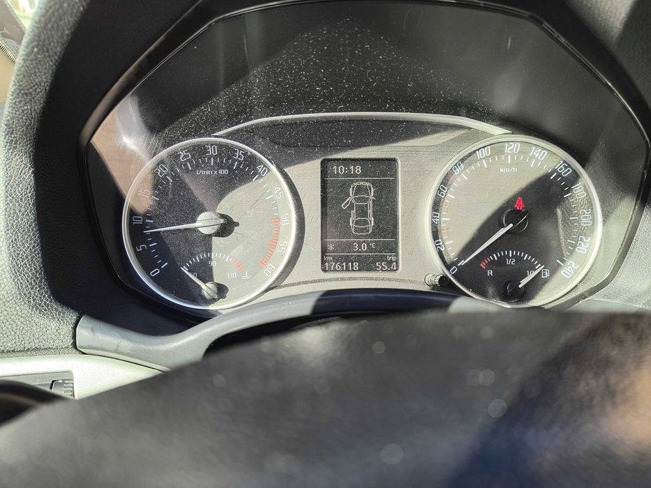 Продавам Skoda Octavia 2.0tdi