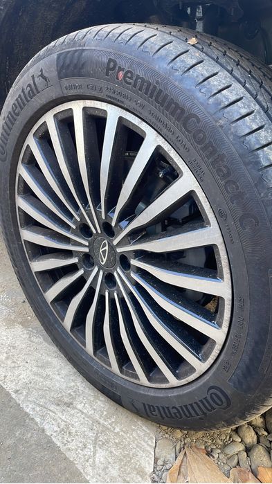 Vand cauciucuri ca noi