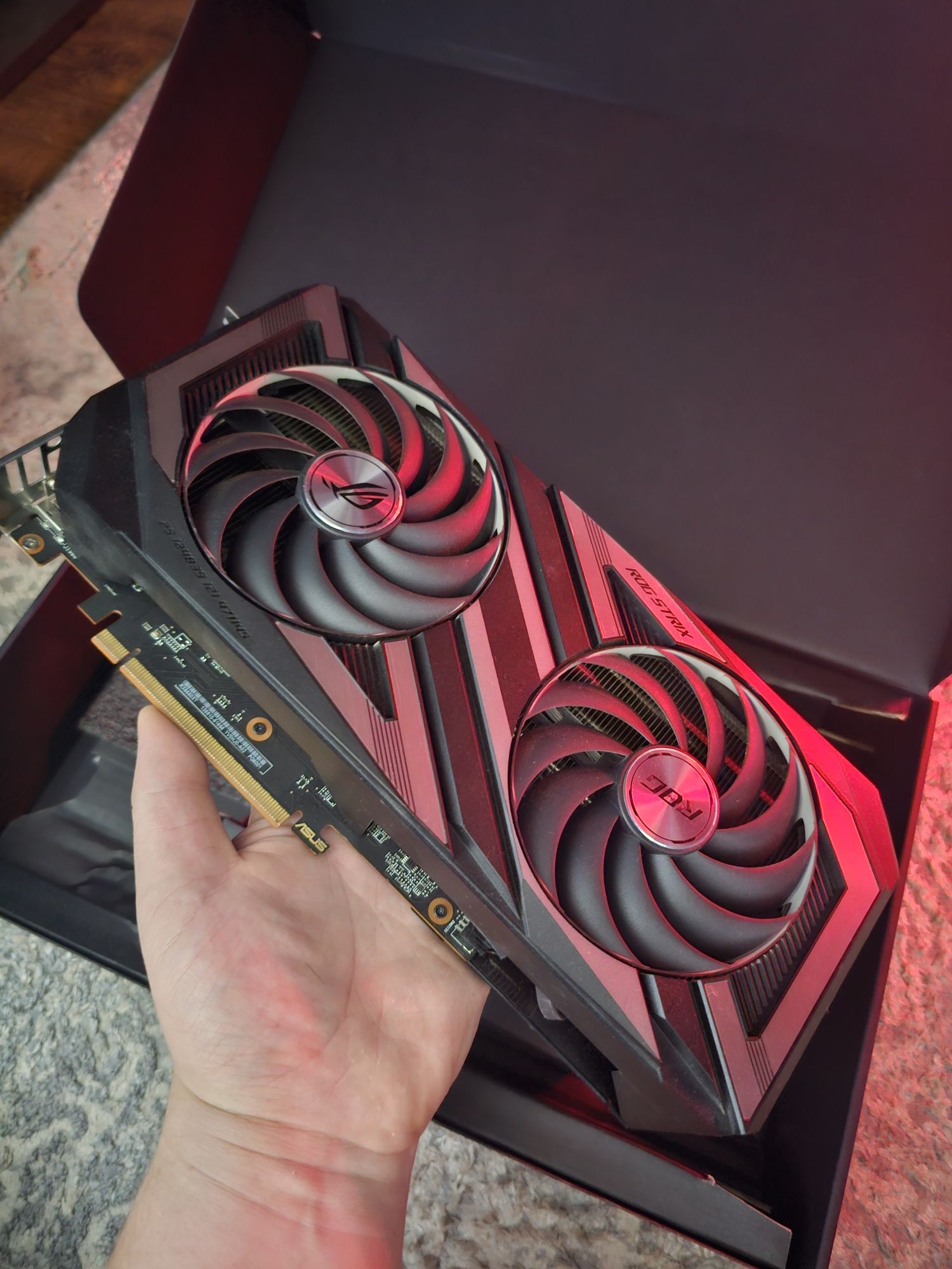 Продаётся видеокарта Radeon RX6650XT.