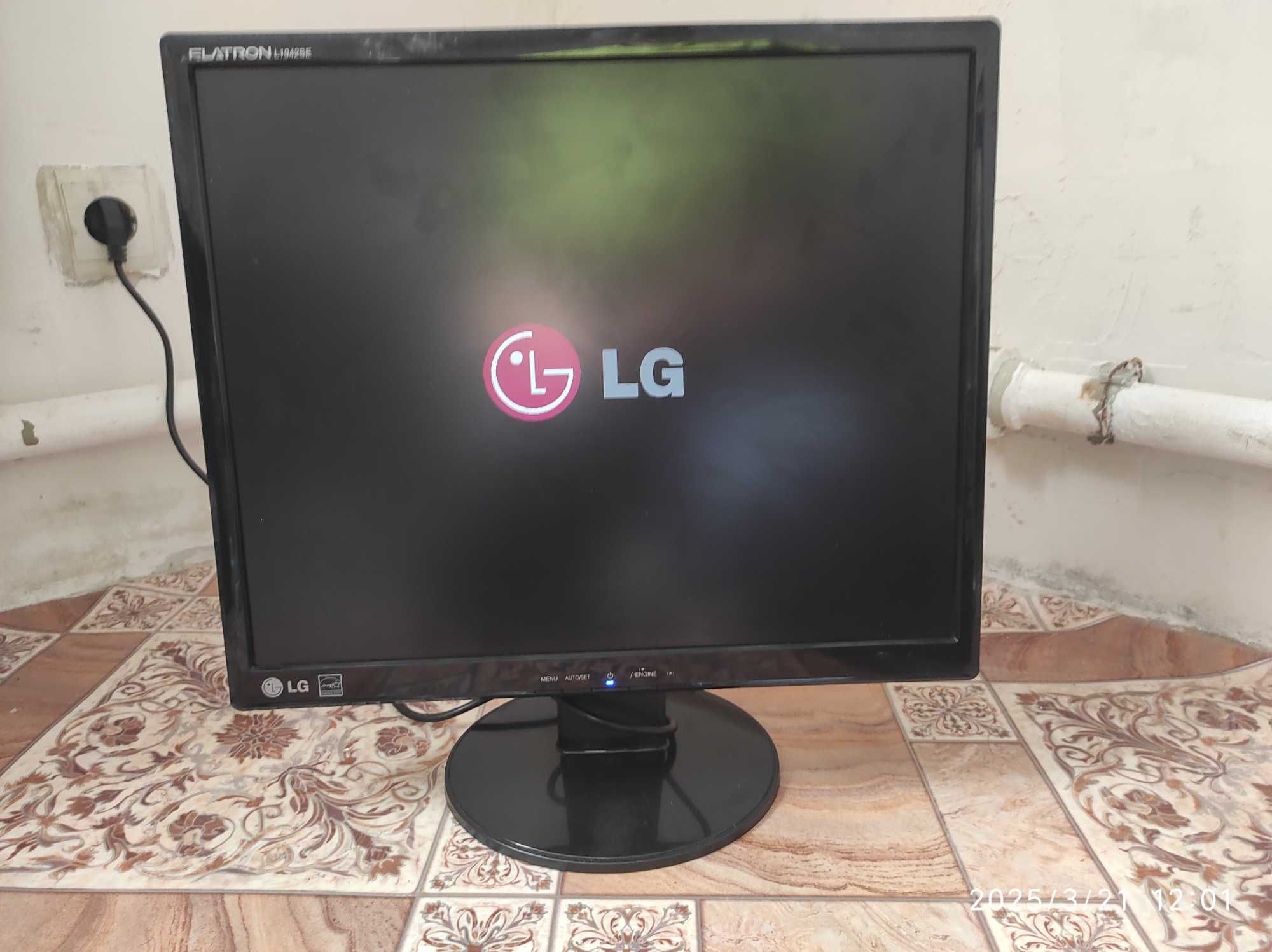 Монитор компьютера LG