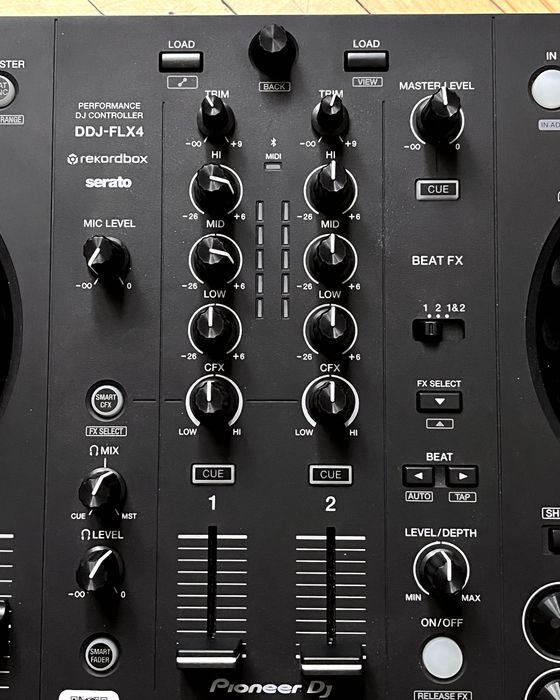 Consola DJ Pioneer DDJ FLX4 ca noua