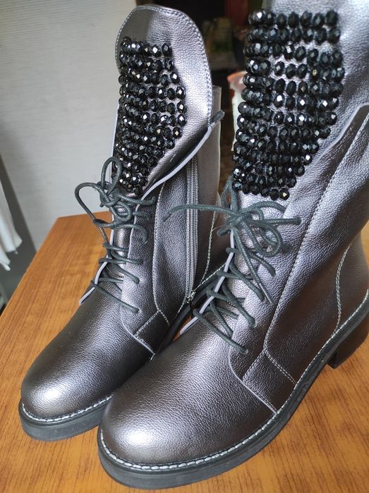 Продаю сапожки женские осень-весна