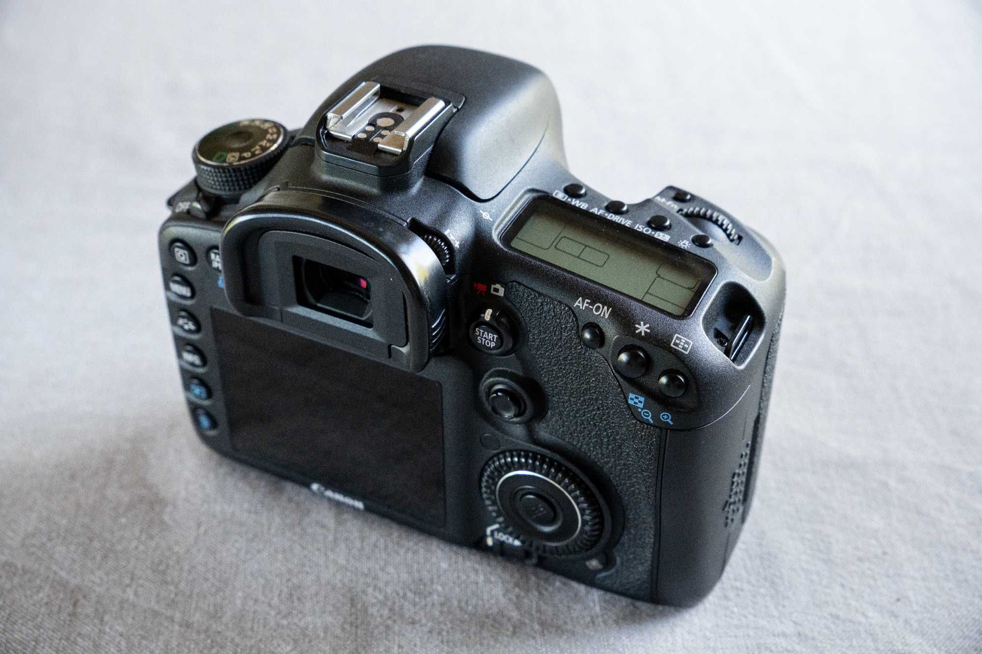 Продавам Canon EOS 7D