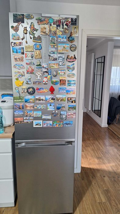 Vand combina frigorifica Samsung defecta